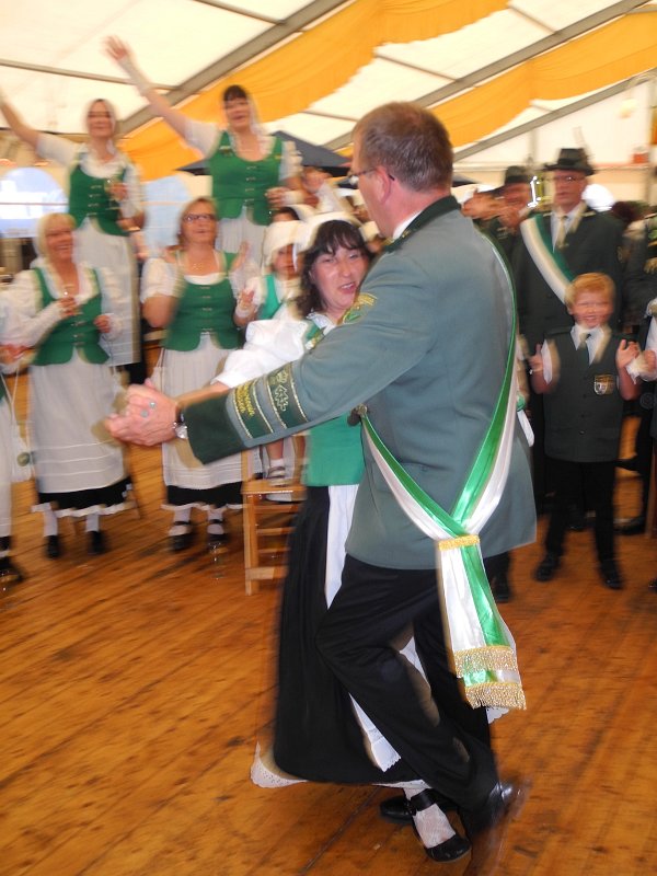 Schuetzenfest Sonntag 0337.JPG